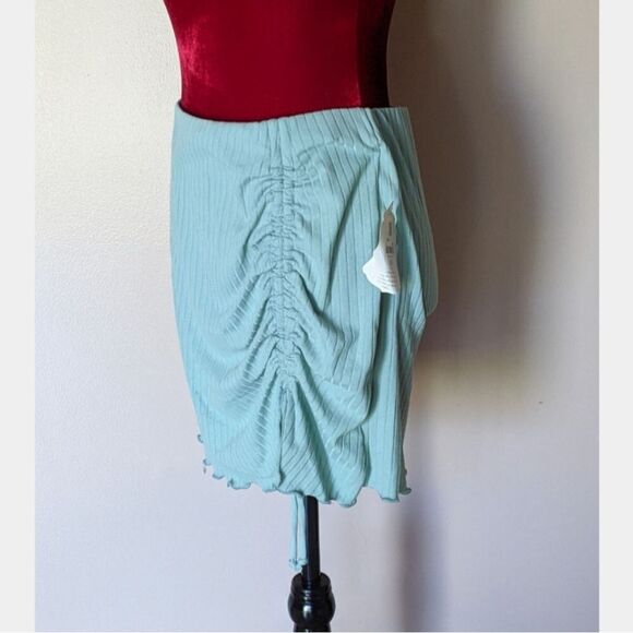 NWT Altar'd State Julius Cinched Mint Skirt Size Large - Picture 4 of 7